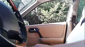 女の子licks彼女の滑りにマッサージテ ...