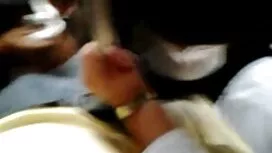 電気技師はほとんどアパートのホステスを蹴 ...