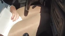 忙しい女の子は精液にペニスを強制しました ...