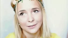 彼女の最初のポルノのサンプルでローラの肛 ...