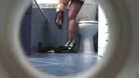 Sasha roseは彼女の拳をお尻に落 ...