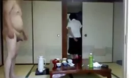 私は私のガールフレンドの肛門から指で迎え ...