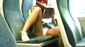 私は私の足と本の間に鍋を入れました エロ ...