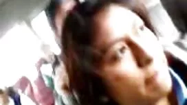 彼女は古い雌犬のパーティーをさせてくれま ...