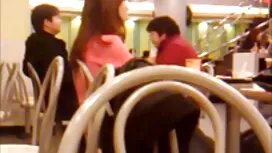 この二人は医者の呼び出しを破った。 女性 ...