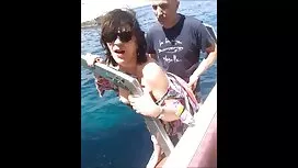 ブルネットの顔を引っ張る 女性 向け a ...
